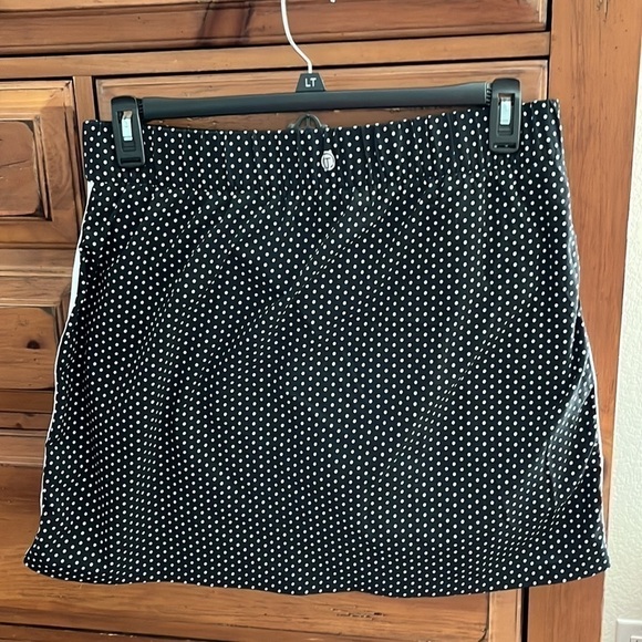 NWOT Talbots Women’s black and white skort with pockets, size large. - Picture 3 of 8